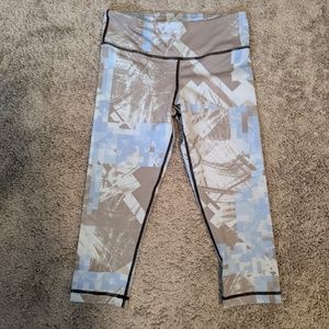 Vimmia Vayu Capri Crop Yoga Compression Leggings